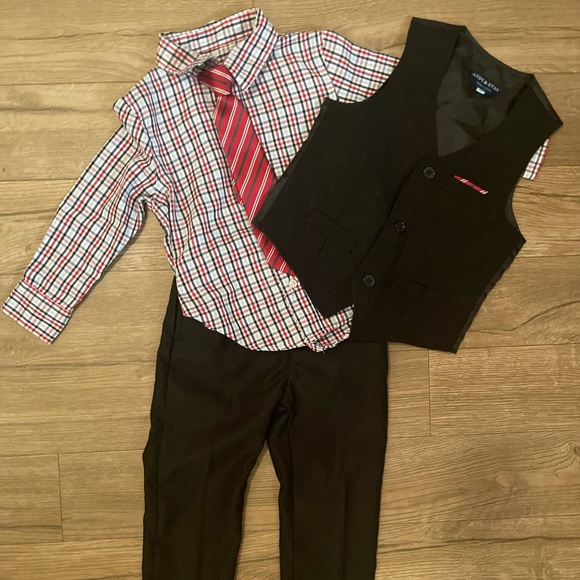 3T Boys suit